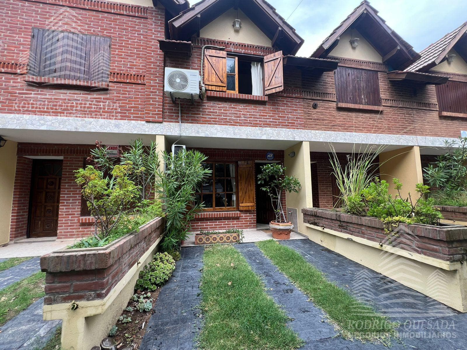 3-Bedroom Duplex with Garage in Costa Azul