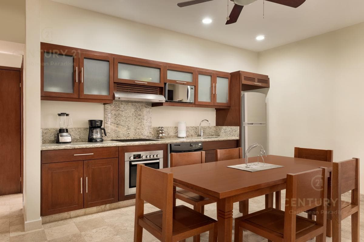 Incredible 2-Bedroom Condo for Sale on 5th Avenue, Playa del Carmen P3891