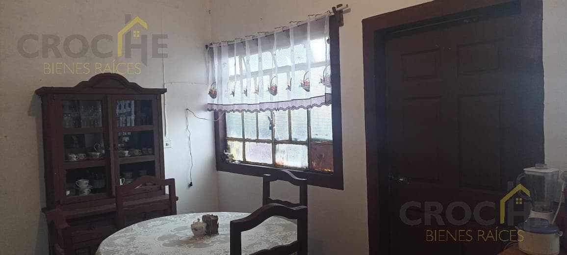 House in Xalapa on Avenida 20 de Noviembre, across from the Ford dealership