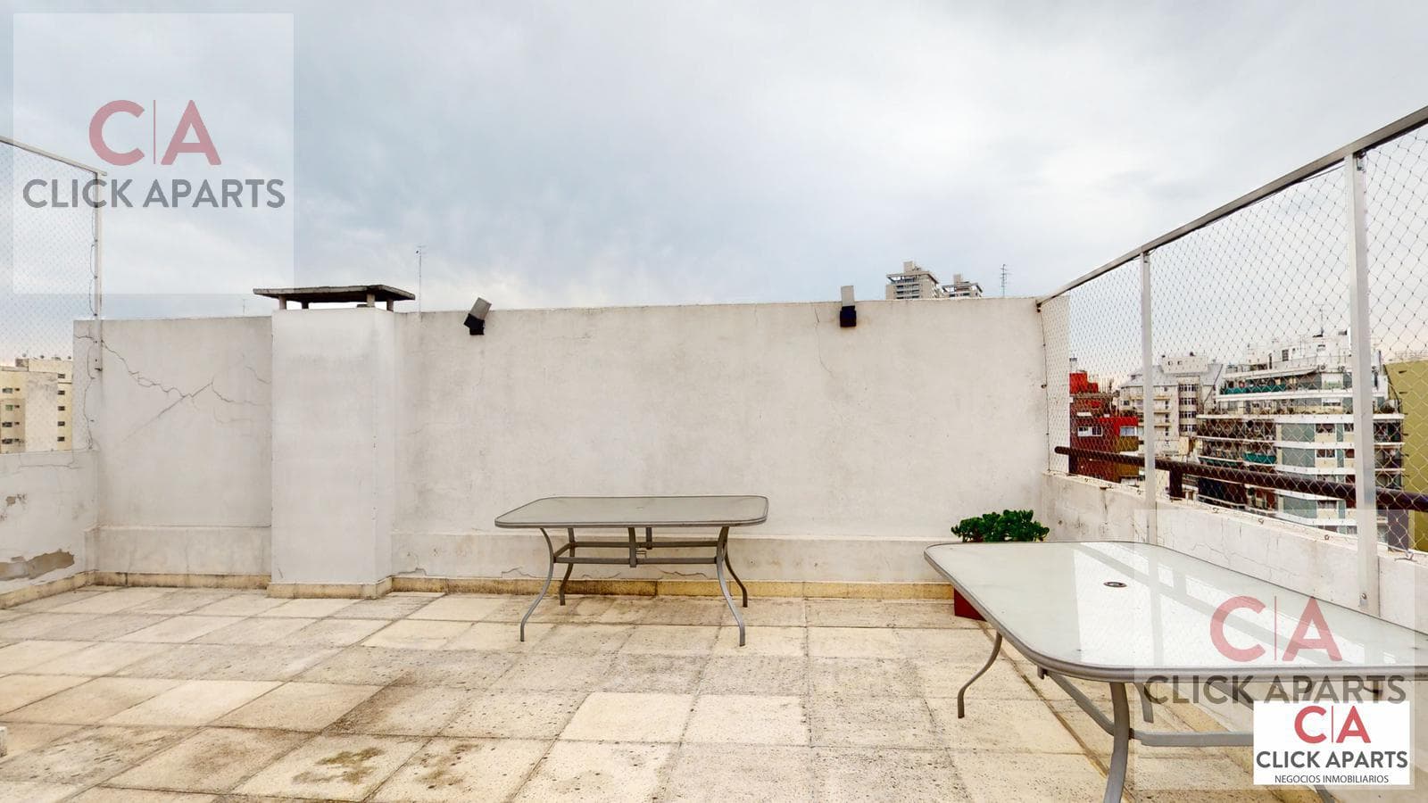 FOR SALE - 6-ROOM UPPER-FLOOR APARTMENT - WILL ACCEPT APARTMENTS OR LAND AS PART OF PAYMENT - CABALLITO