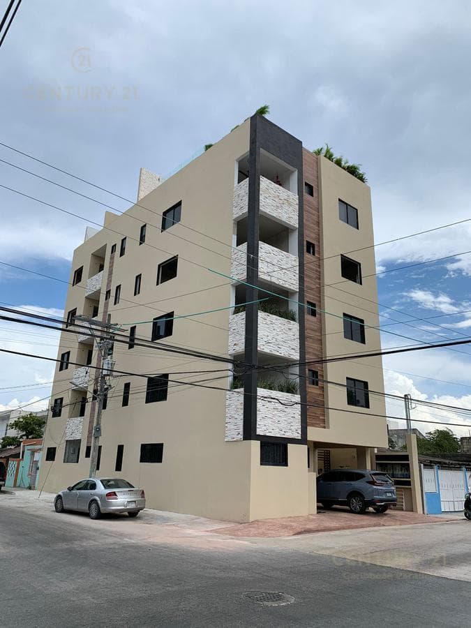 Departamento en torre condo en el centro de Playa del Carmen P2998