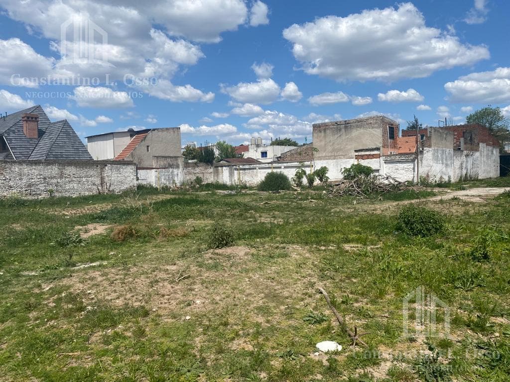 Lot - Land - Right in the Heart of Banfield Este - 1,360 m²!!!!