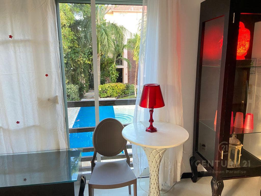 Departamento 2 recamaras en Venta Con alberca | A 2 Calles de la 5ta Avenida | P2991