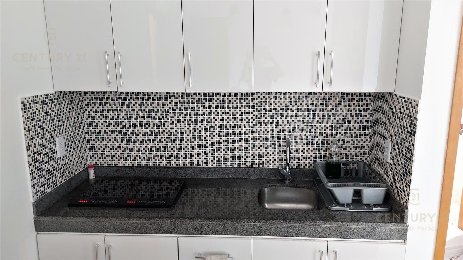 Studio for sale on CTM Avenue, one block from 5th Avenue in Playa del Carmen P4014