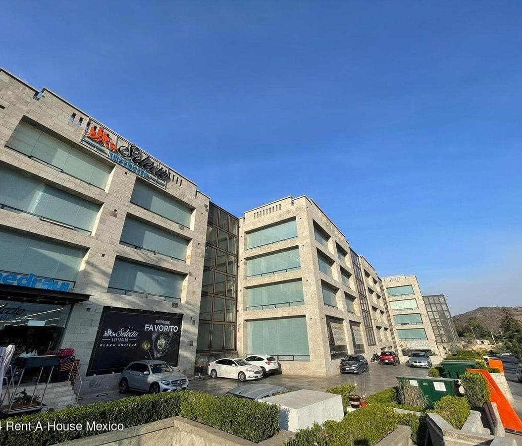 Commercial Space for Rent in Hacienda de Valle Escondido GIS 26-3094