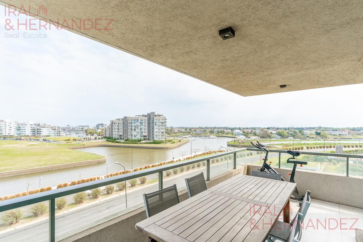 4-Bedroom Apartment for Sale with 2 Parking Spaces - Nordelta