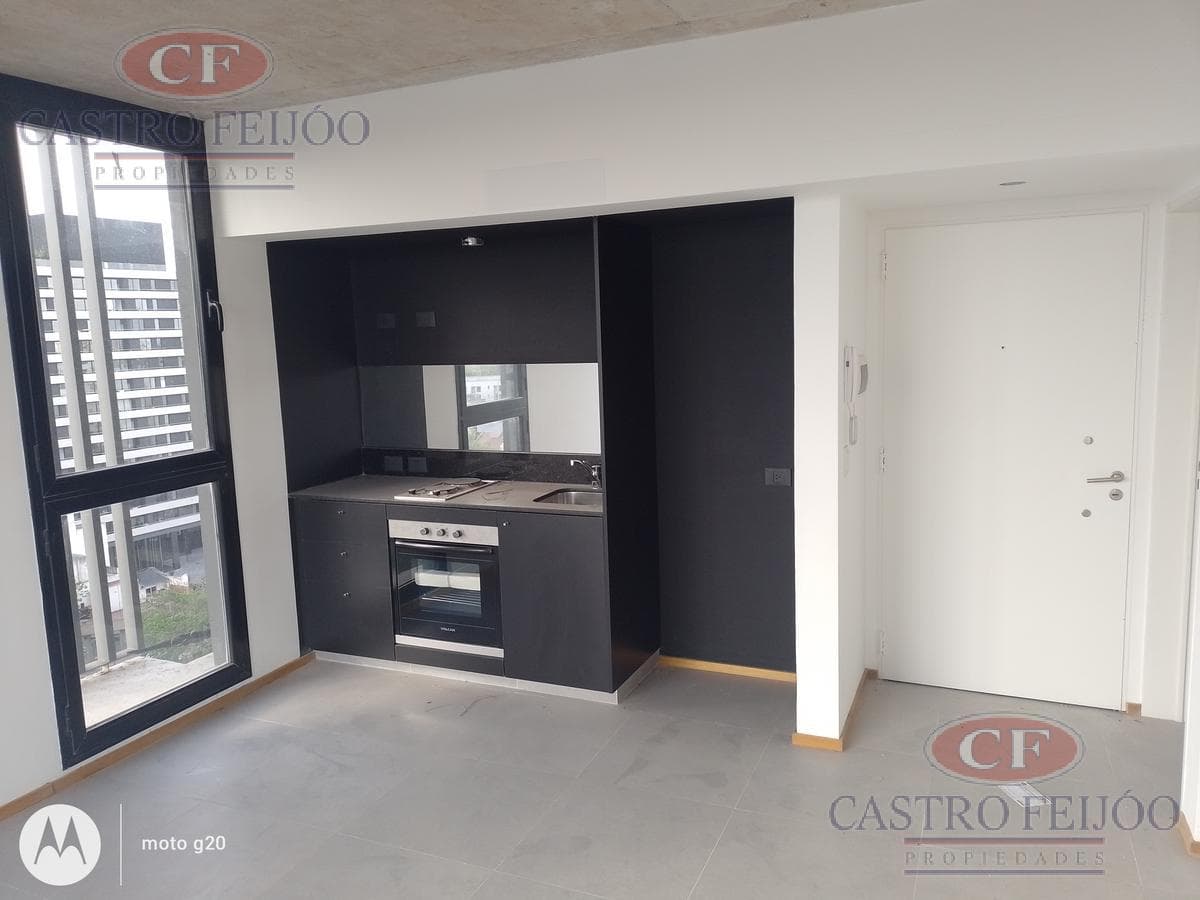 Brand-new 2-room apartment for sale. Upper floor. La Lucila