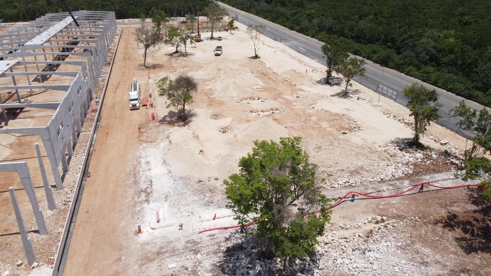 Bodegas en Venta en próxima Central de Abastos en Playa del Carmen P3395