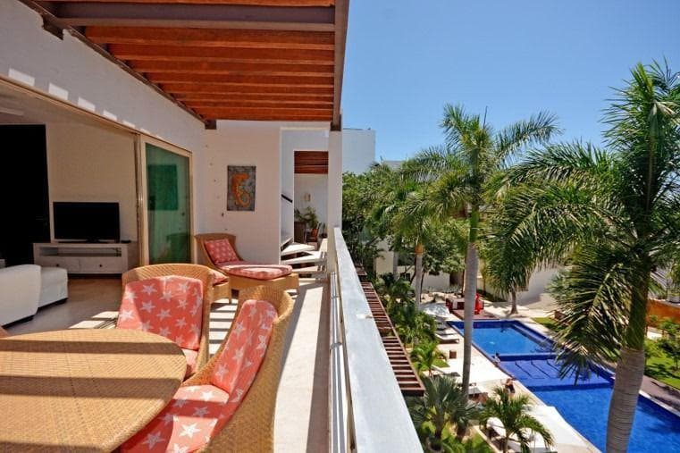 LUJOSO PH EN VENTA 2 HAB VIA 38 PLAYA DEL CARMEN P1131