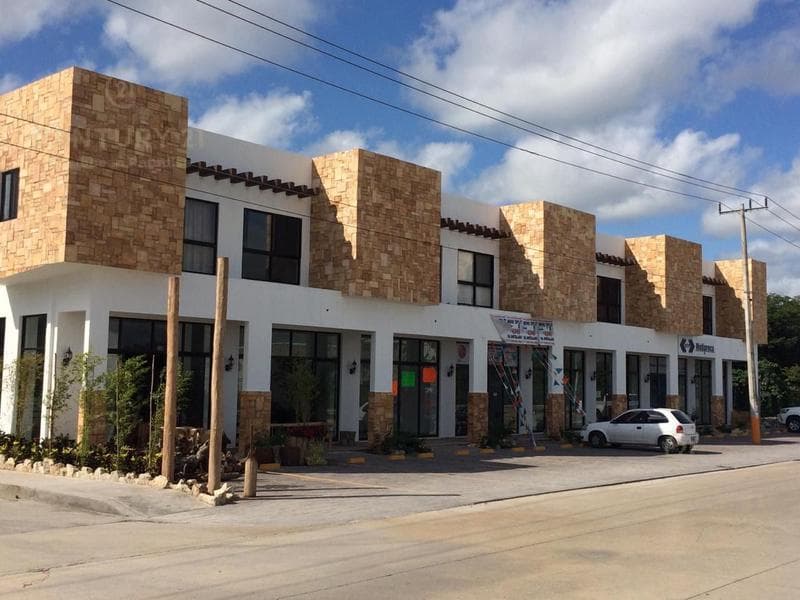 Dpto 1 rec sin muebles Av. Constituyentes Playa del Carmen P3717