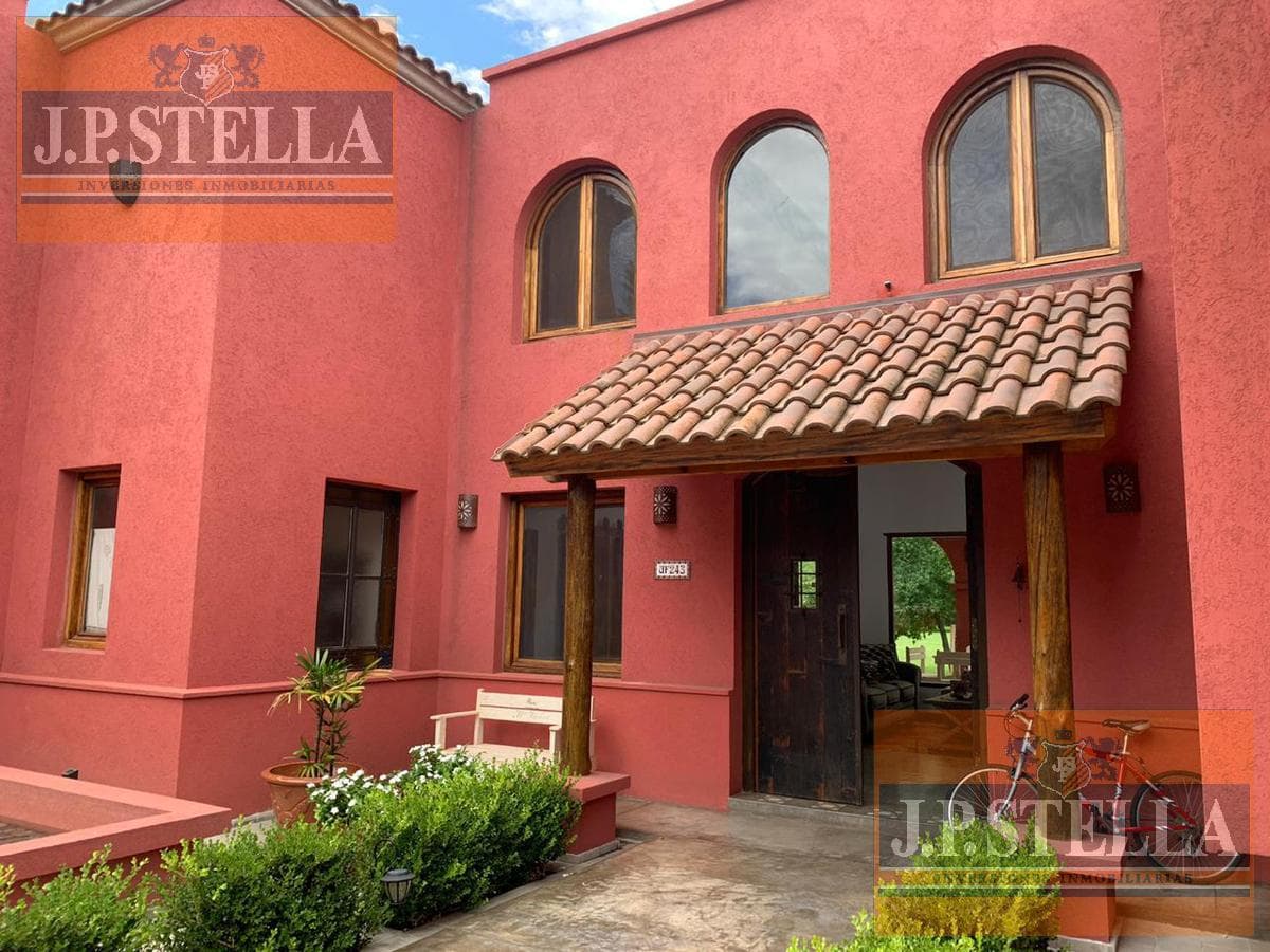 Casa Estilo Mediterranea - 4 AMB 425 m² Cub - Lote 840 m² - Barrio Privado San Patricio