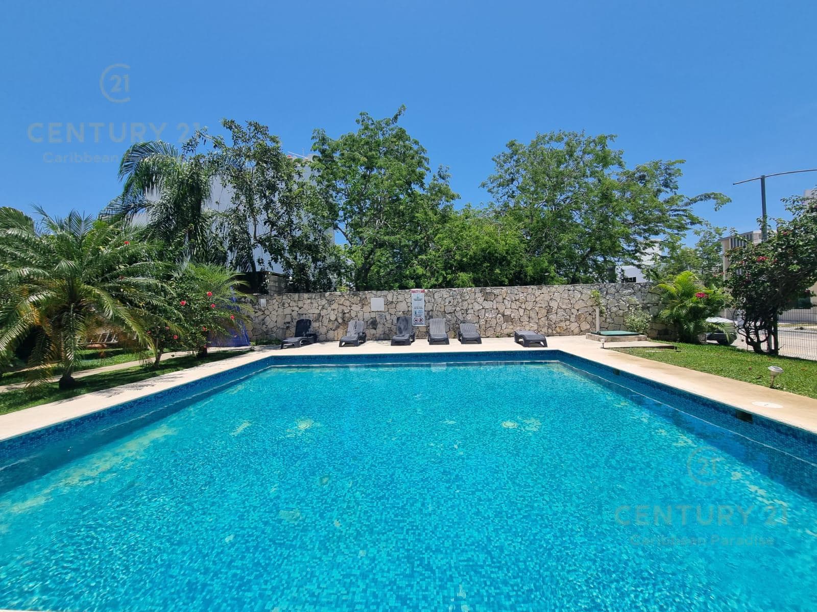 Casa 3 Recamaras en Venta | Nuevo Playa del Sol | Con Alberca Privada | P3918