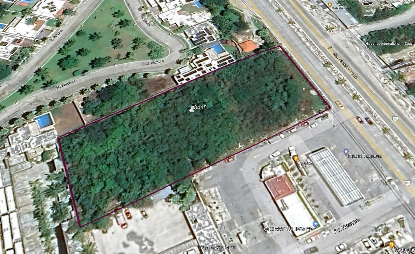 Land for Sale in Cancún, Boulevard Colosio, Lot 35
