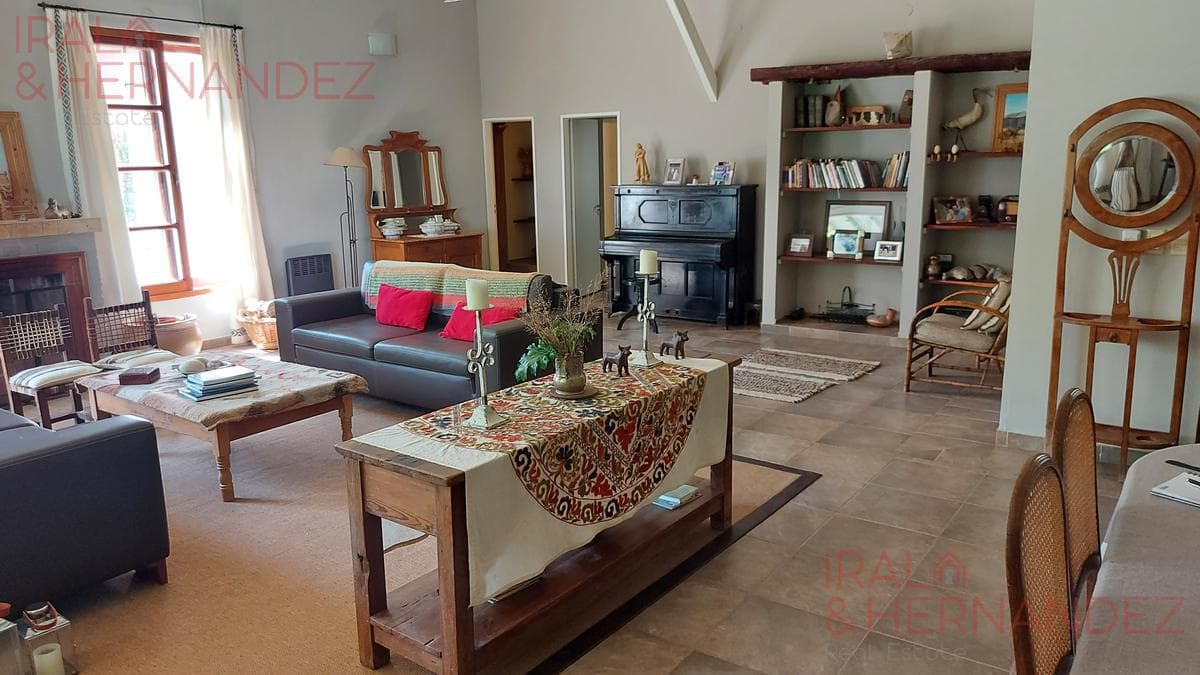 Farmhouse-Style House with Pool for Sale at the Haras el Malacate Country Club