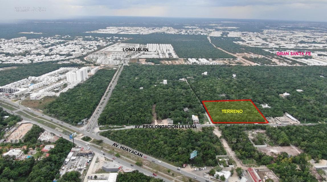 Land for Sale at the Intersection of Av. Prolongación La Luna and Avenida La Huayacán