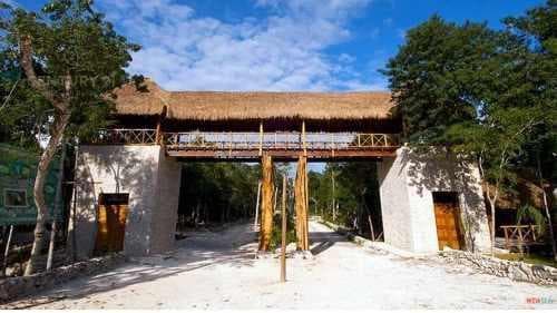 Excellent 1-hectare lot within the Riviera Maya gated community P2780