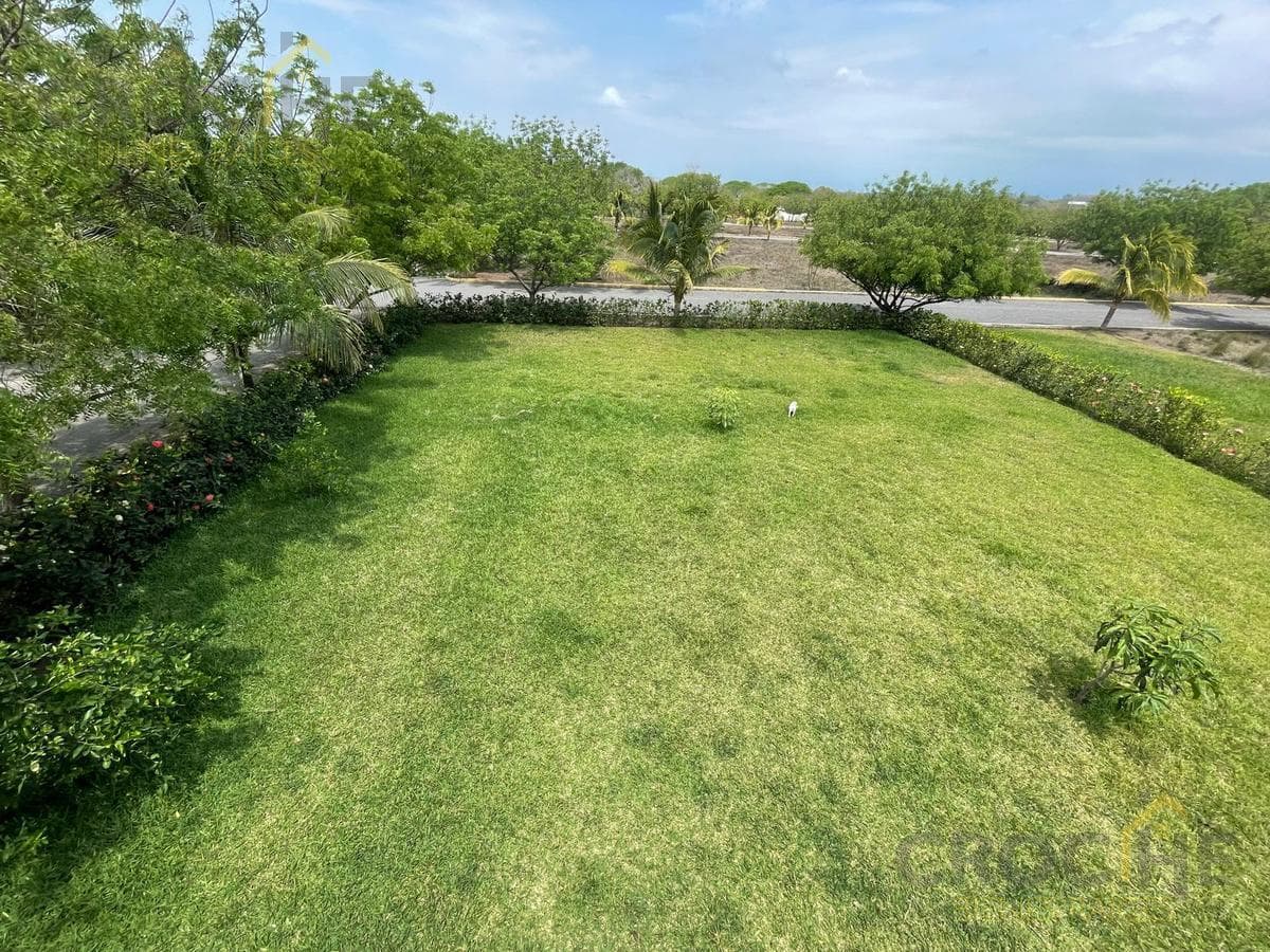 Lot with a pool and a palapa in Medellín, Veracruz