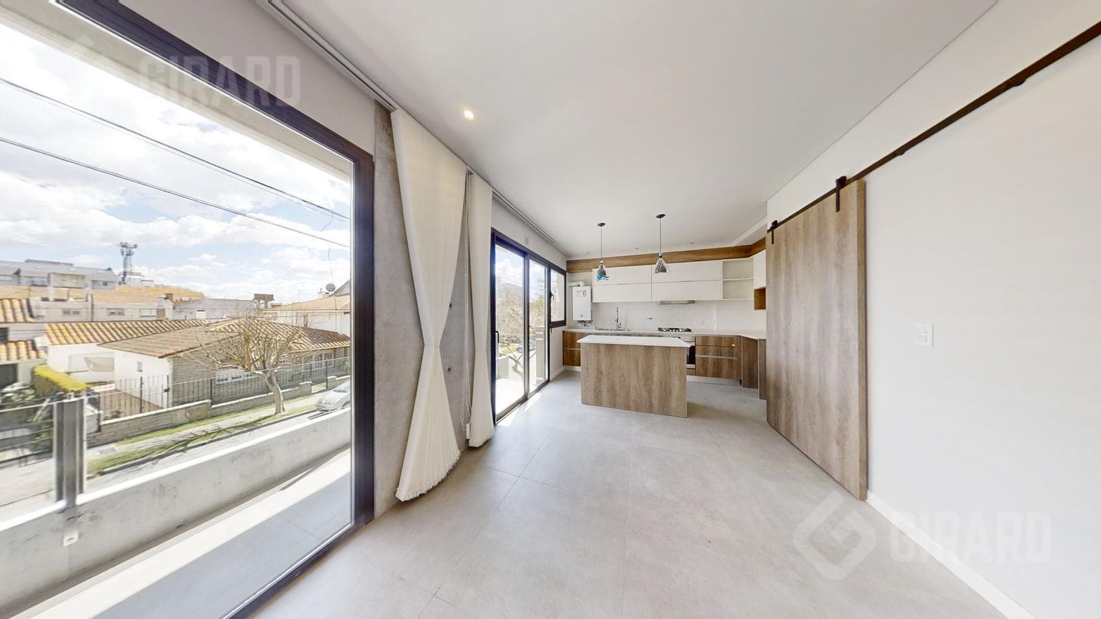 Apartment for sale, 4-room apartment with garage, Guemes area. Qualifies for a loan