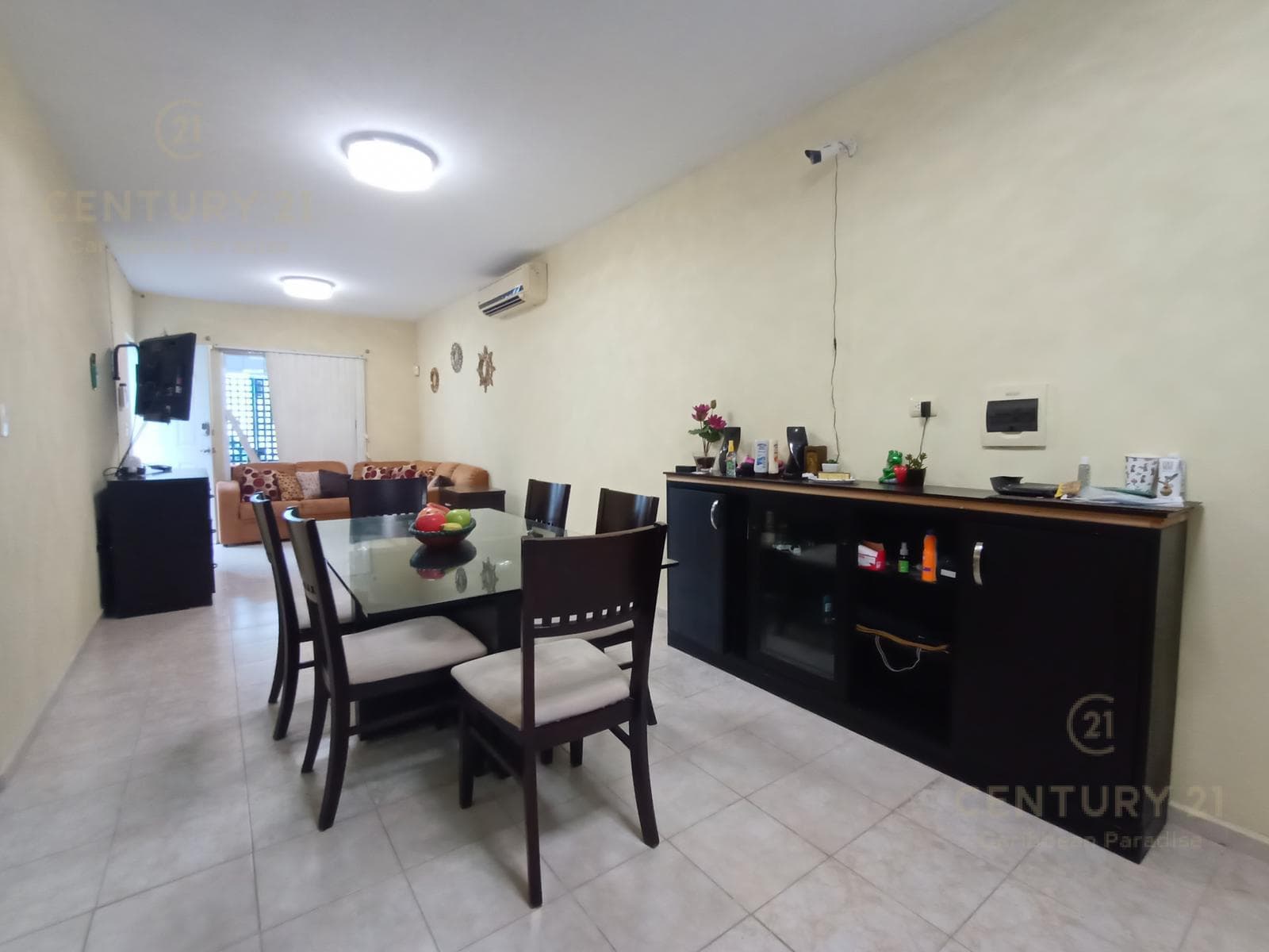 Spacious 6-Bedroom Tuscan-Style House on Chemuyil Avenue, Playa del Carmen P4117