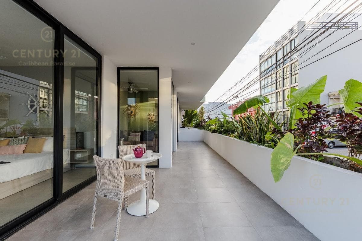 FOR SALE 2 BR CONDO AT THE CITY PLAYA DEL CARMEN QUINTANA ROO P3494