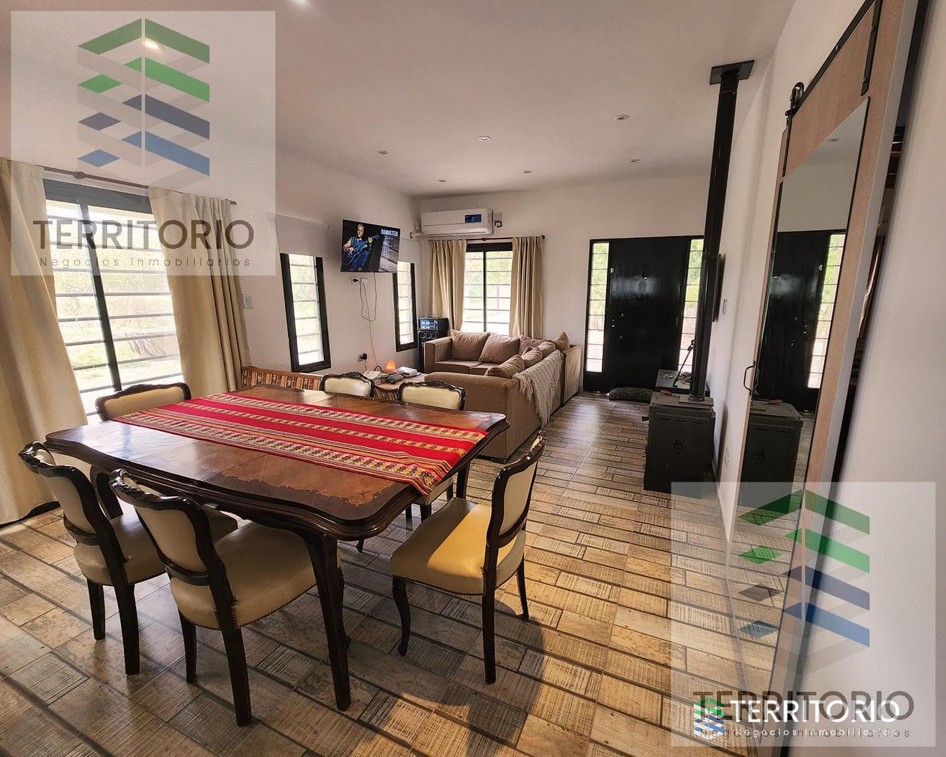 3-room house for sale, with a pool and barbecue area in Cañuelas