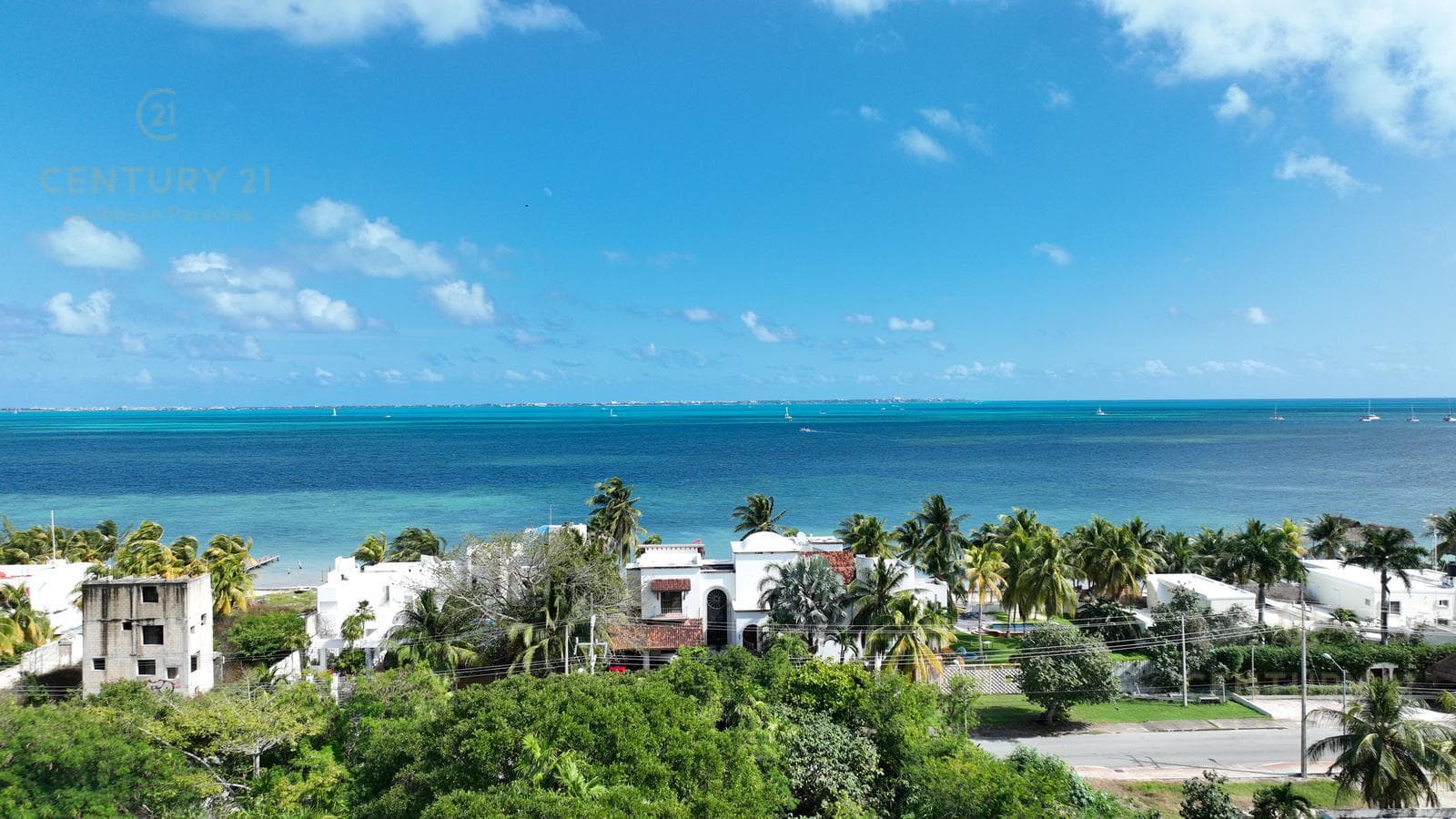 Pre-sale of a Beachfront Condo in Costa Mujeres C3845