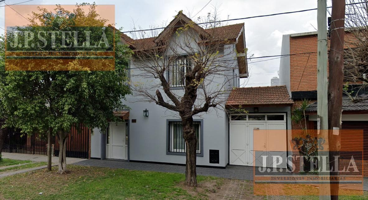 Casa 4 ambientes 200 m² c/ garaje 2 autos - Ramos Mejia