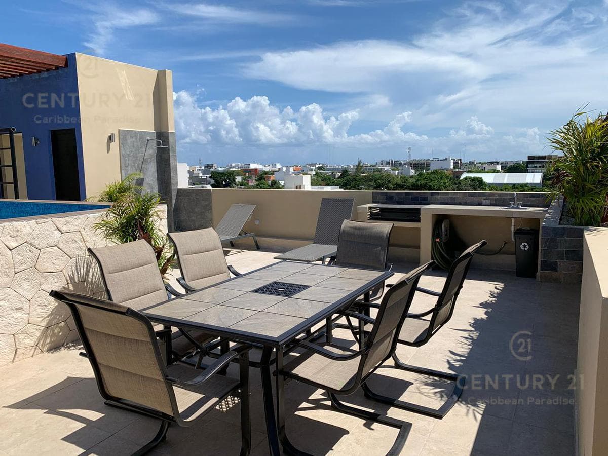 Departamento en torre condo en el centro de Playa del Carmen P2998