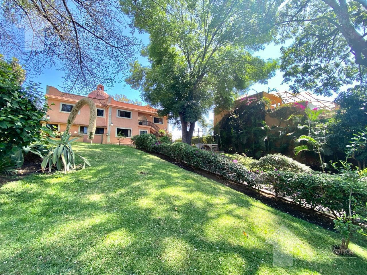 House for Sale in Cuernavaca—Ideal for Investment, Development, and Builders