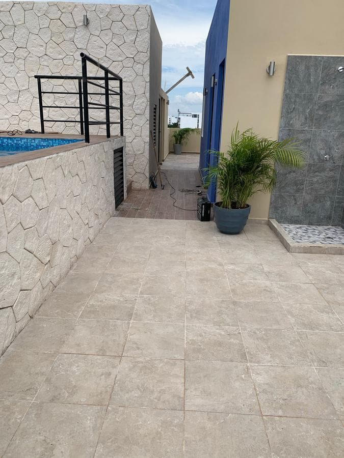 Departamento en torre condo en el centro de Playa del Carmen P2998
