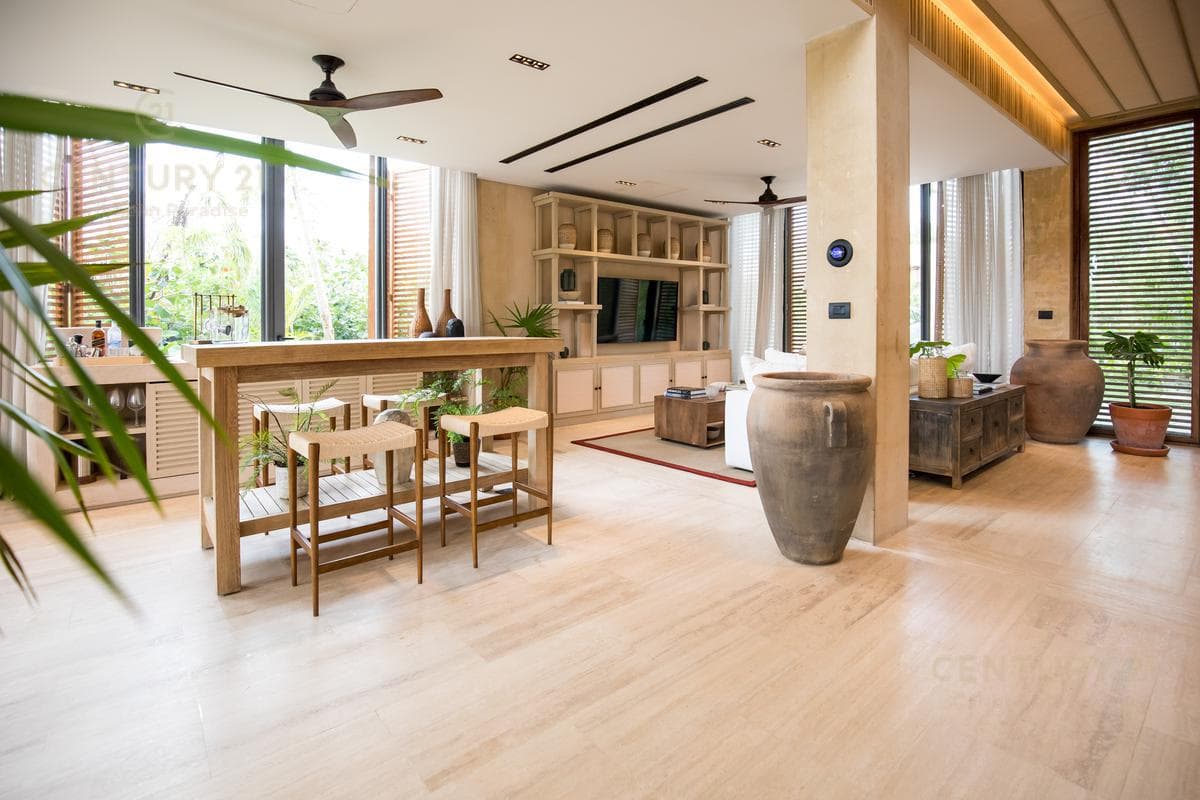 Increible casa en zona residencial prvilegiada de Playa del Carmen P3452