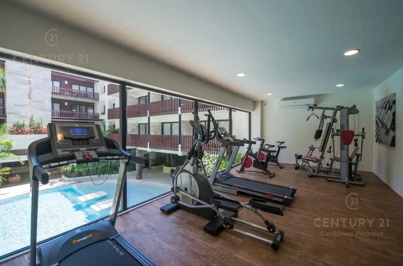 Beautiful, Fully Furnished 1-Bedroom Penthouse for Sale in a Prime Location in Playa del Carmen P418