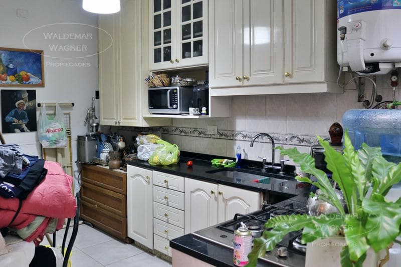 3-Room Apartment - Victoria
