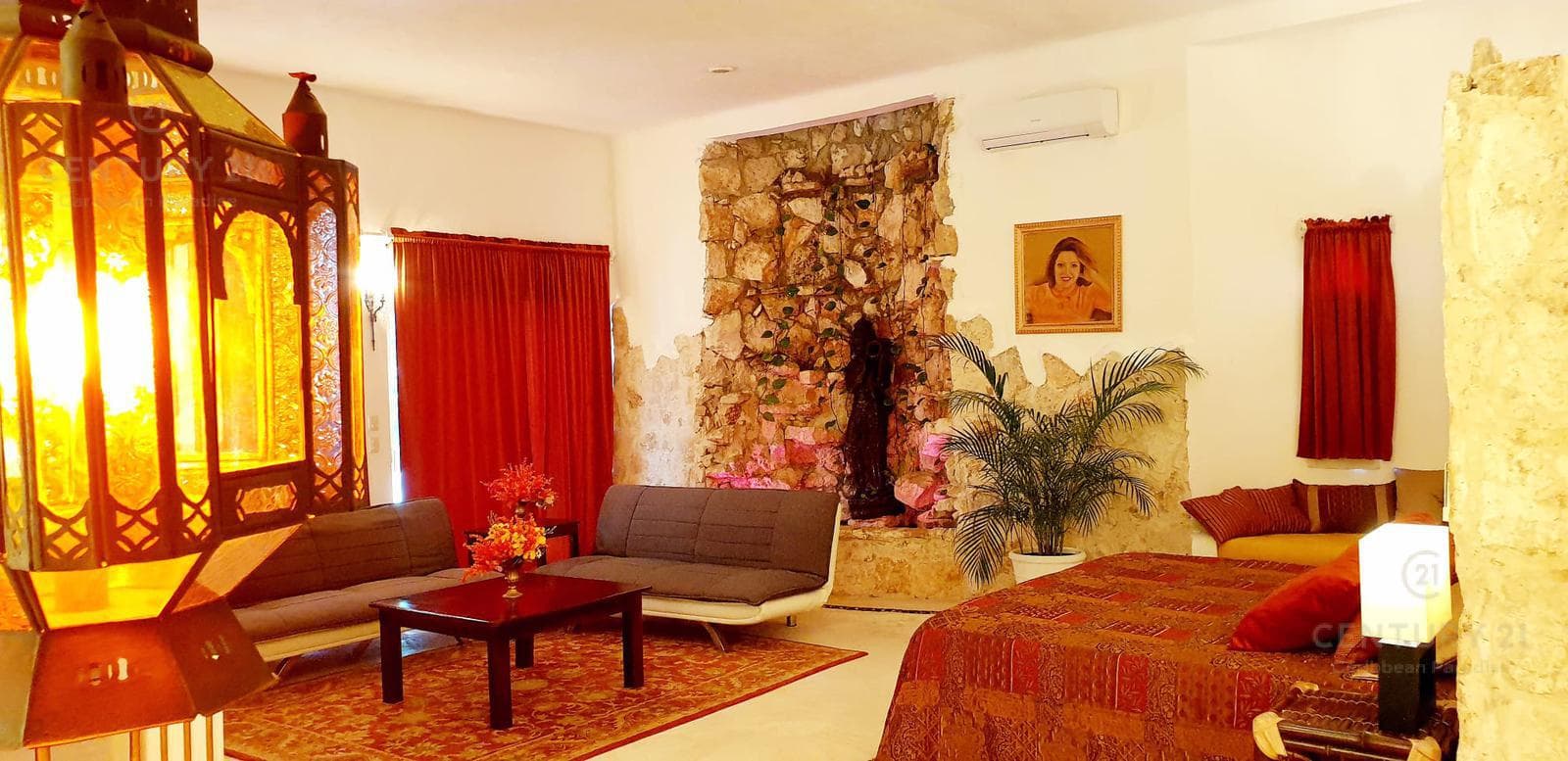 Beautiful 3-Bedroom House with 2 Studios in Playacar Phase I