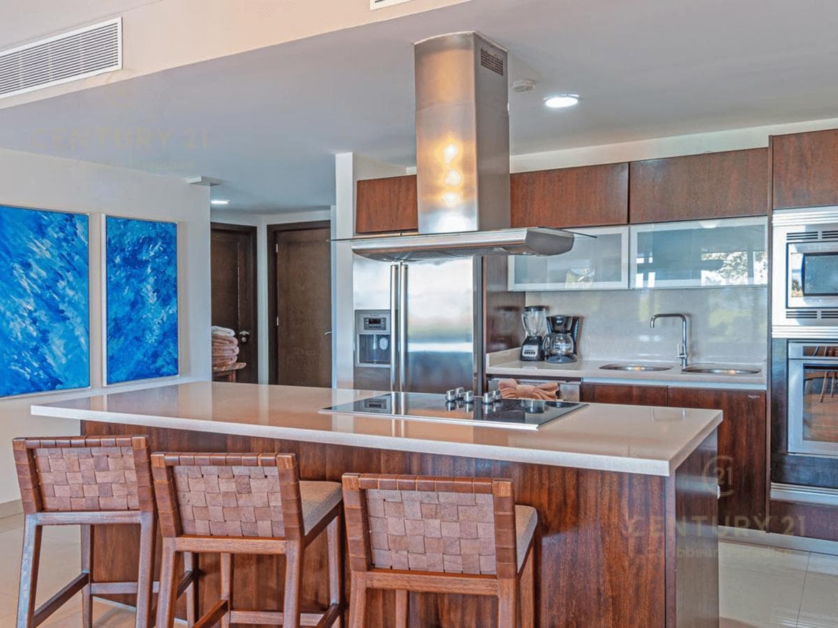 Increíble Departamento en Venta de 3 rec en lujoso Condominio cerca del Mar P3984