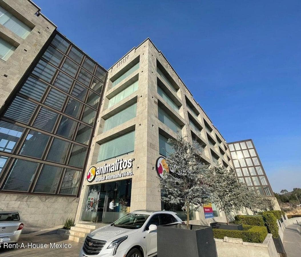 Commercial Space for Rent in Hacienda de Valle Escondido GIS 26-3094