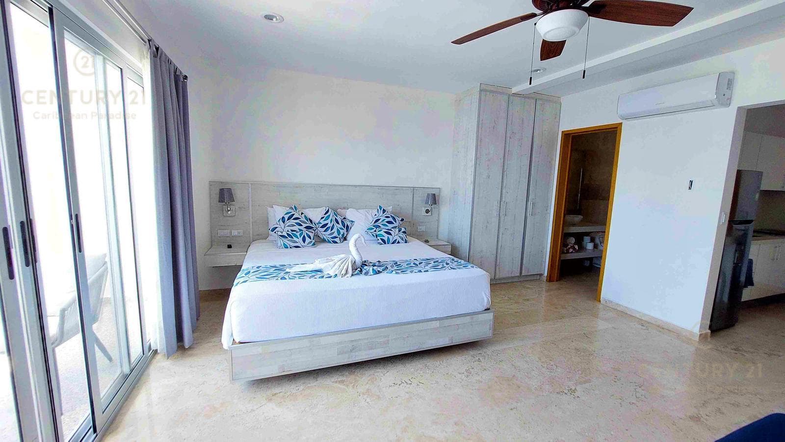 Estudio en venta listo para rentar a 1 cuadra de 5ta ave Playa del Carmen P4015