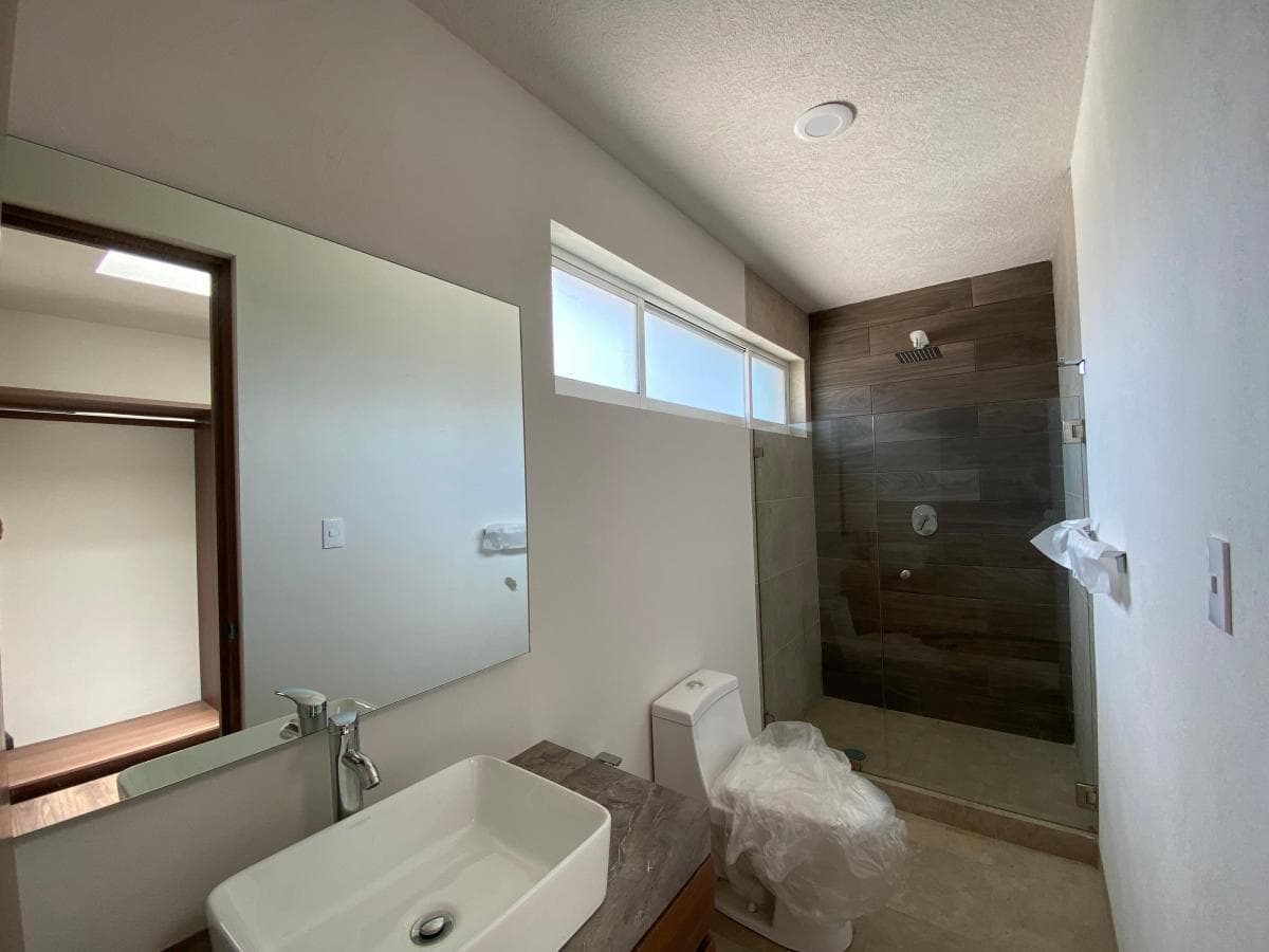 House for Sale in Albatros, San Salvador Tizatlali, Metepec GIS 27-357