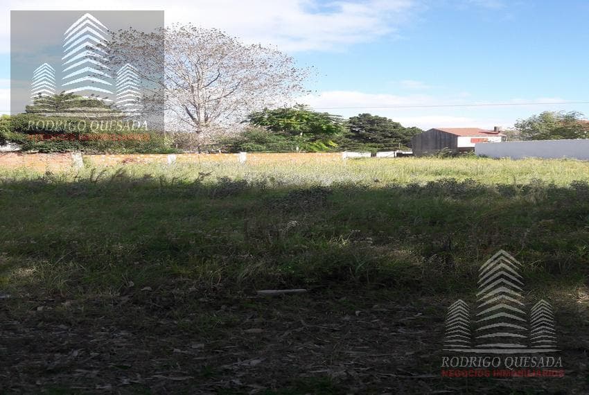 |284-square-meter lot| |All utilities included| |San Bernardo|