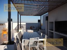 Lencke is selling - Excellent 2-room apartment with en suite bathroom, balcony/grill, building with pool, gym, and 24-hour security