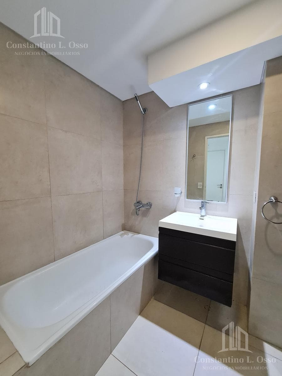 Studio apartment for rent, suitable for use as an office!!