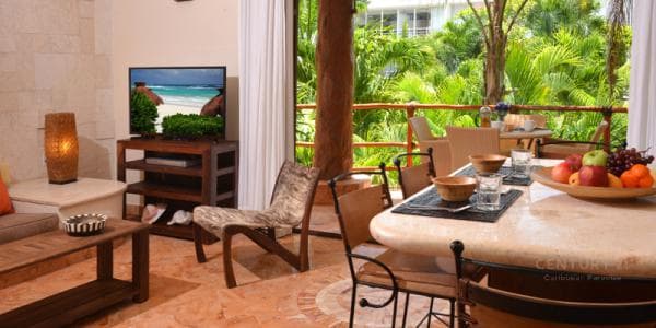 2-Bedroom Apartment for Sale in Porto Playa, Playa del Carmen | Near the Beach | P3654