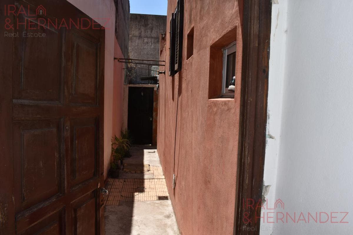 HOUSE FOR SALE IN MATADEROS RESIDENCIAL – BUENOS AIRES CITY – IN NEED OF RENOVATION