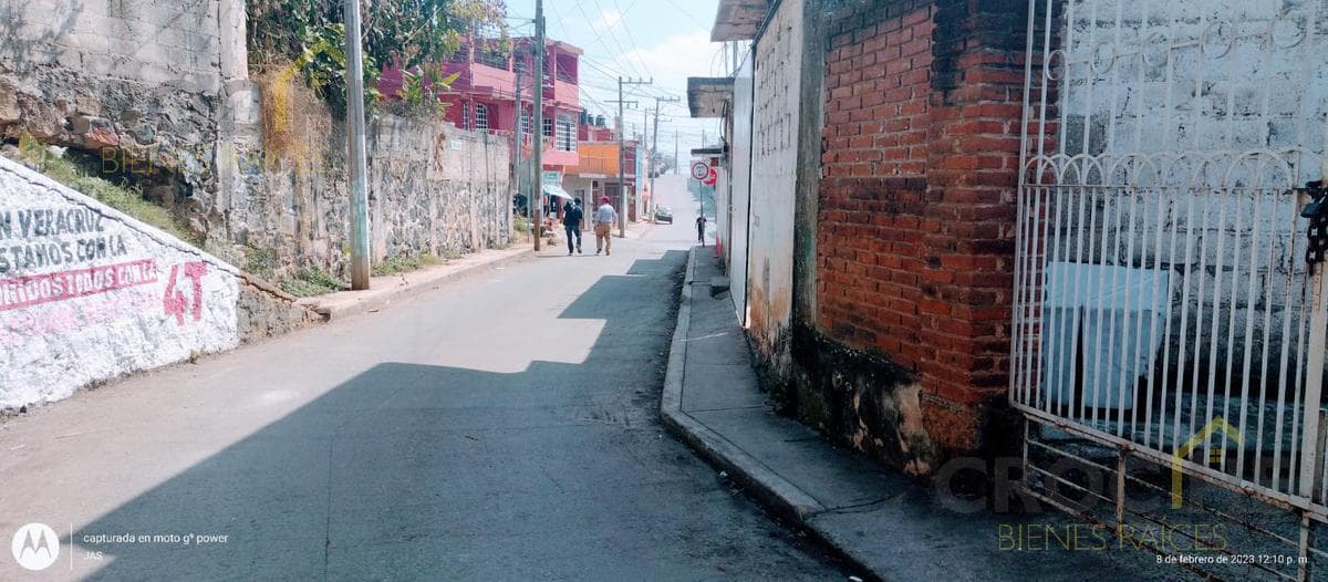 Land for sale in the Vasconcelos neighborhood of Xalapa, on a corner lot.