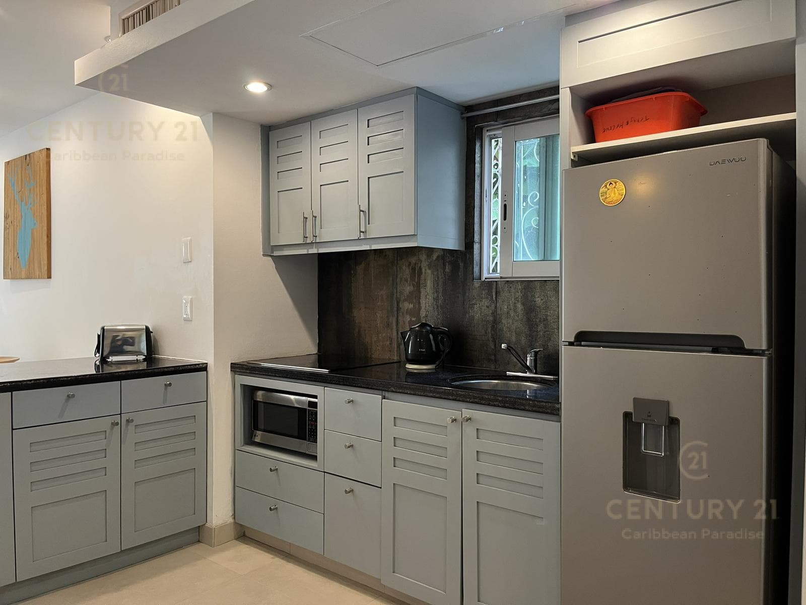 2-bedroom, 3-bathroom apartment in downtown Playa del Carmen P4206