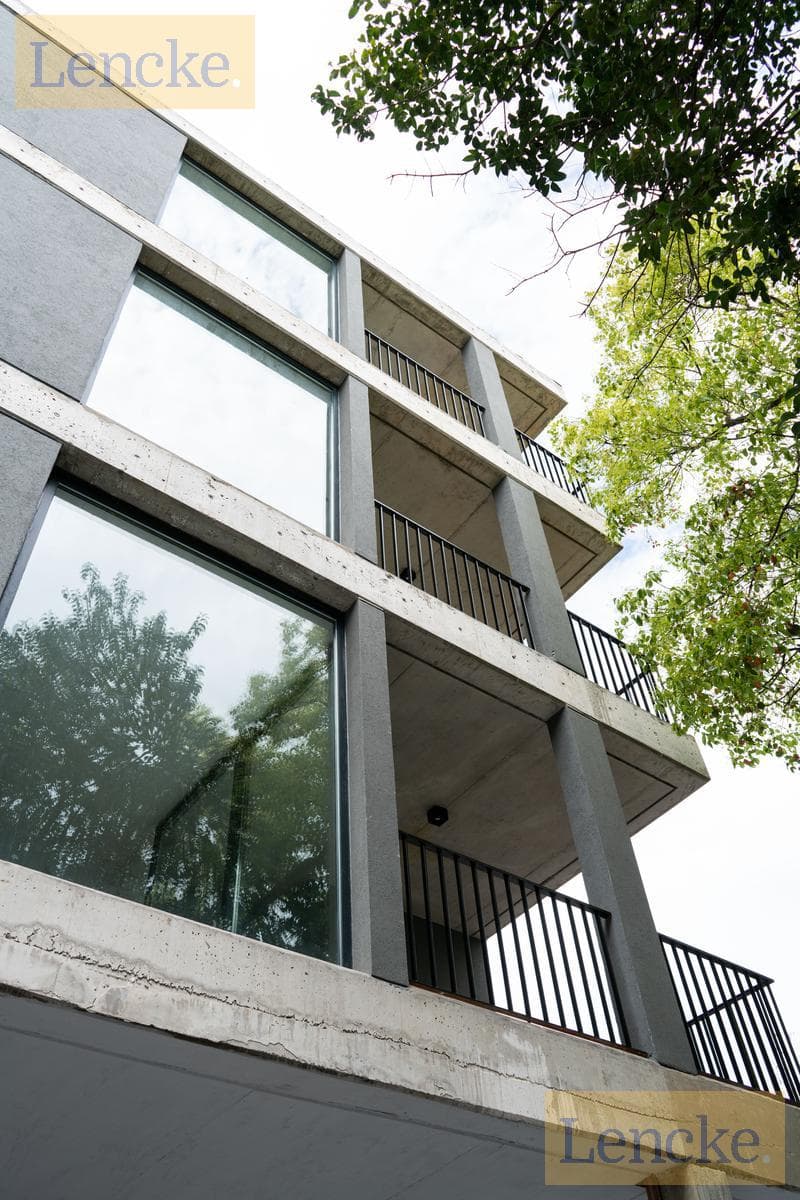 Lencke is selling—brand-new, 2-room apartment with its own grill and garden, financing available