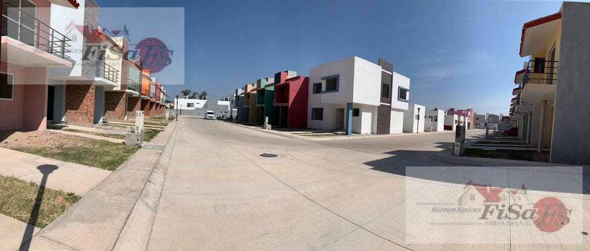 HOMES FOR SALE IN VIÑEDOS 39