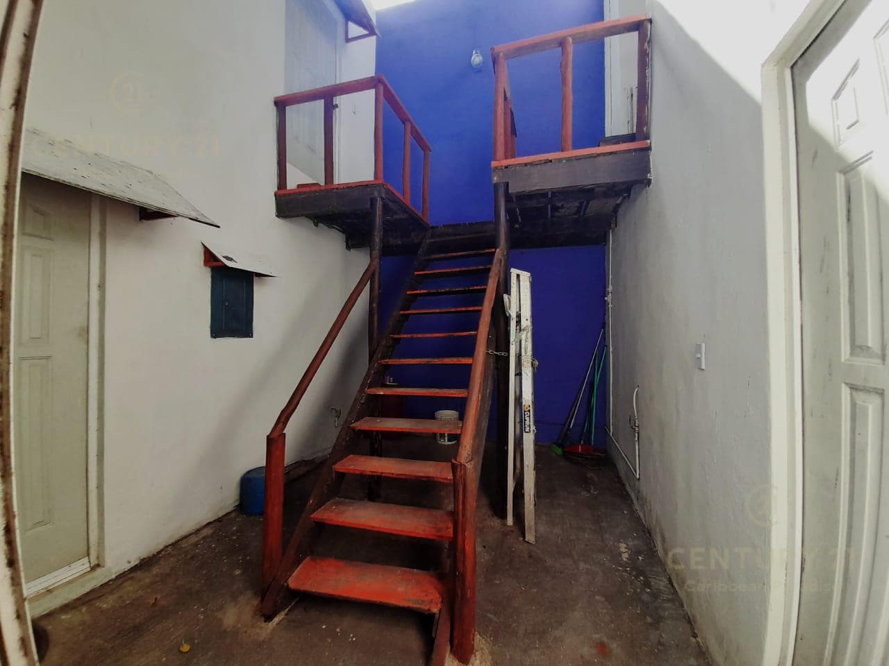 4-Bedroom House for Sale in Downtown Playa del Carmen | Ideal for Investment | P4101