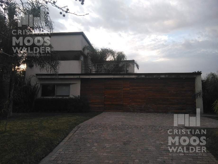 4-room house for sale - Gated community, Septiembre