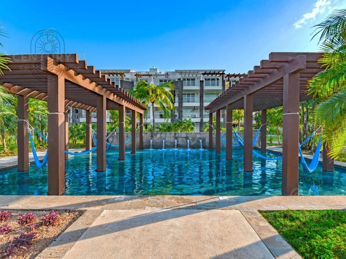 Increíble Departamento en Venta de 3 rec en lujoso Condominio cerca del Mar P3984